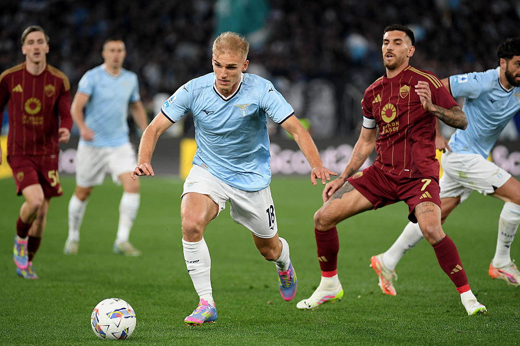 Isaksen fuori contro il Genoa: squalifica per somma di ammonizioni dopo il derby