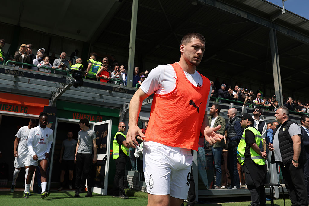 Milan, Jovic in dubbio per Genoa: ballottaggio Abraham-Gimenez