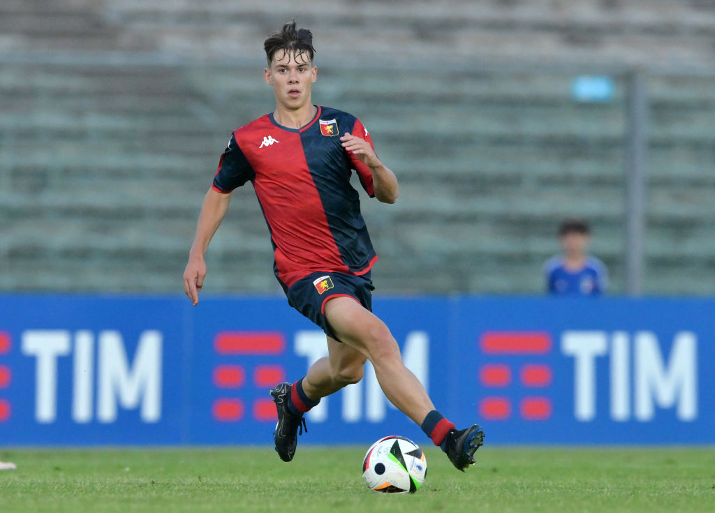Lorenzo Venturino, il gioiello del Genoa che incanta tra campo e studio