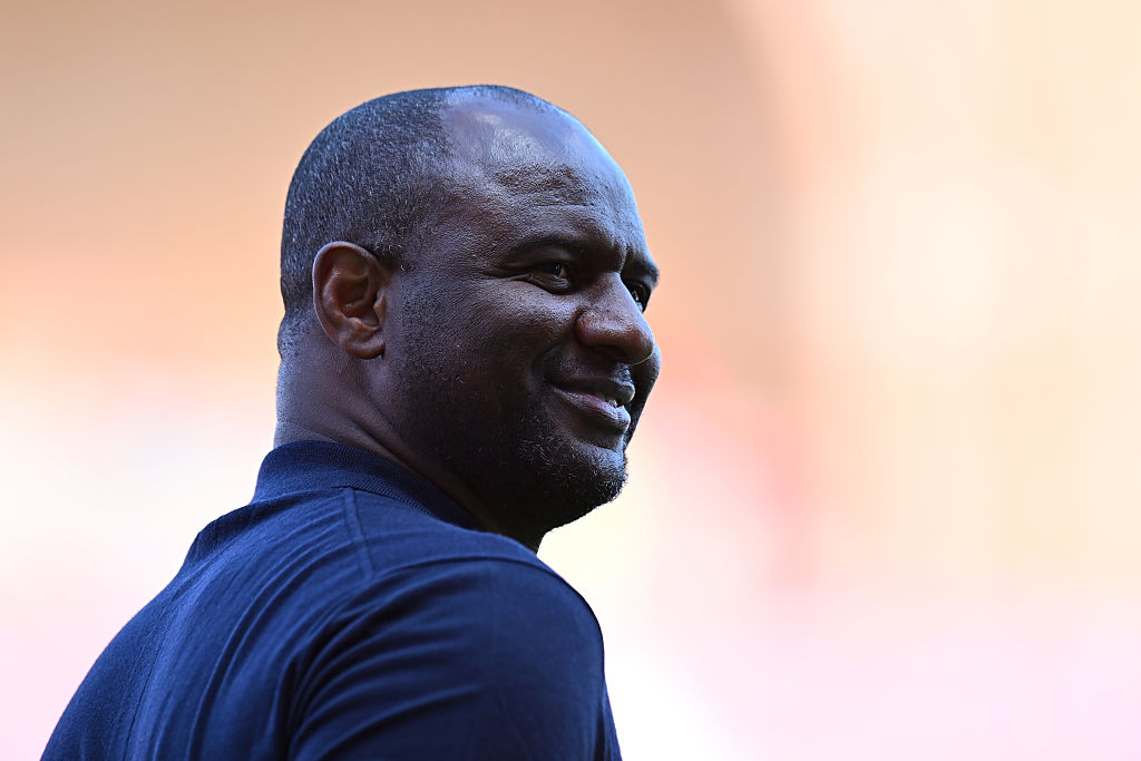 Genoa, sospiro di sollievo: l’Inter ha chiuso con Chivu, Vieira resta in Liguria