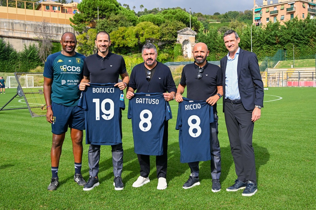 Genoa, un ospite speciale a Pegli: il c.t. Gattuso segue l'allenamento dei rossoblù