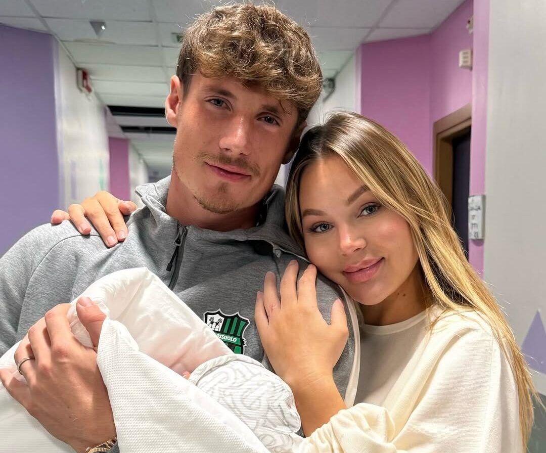 L’ex Genoa Pinamonti è diventato papà: è nato Adam