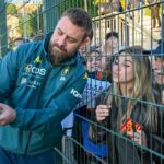 Genoa, l'abbraccio dei tifosi: in centinaia a Pegli per la ripresa degli allenamenti