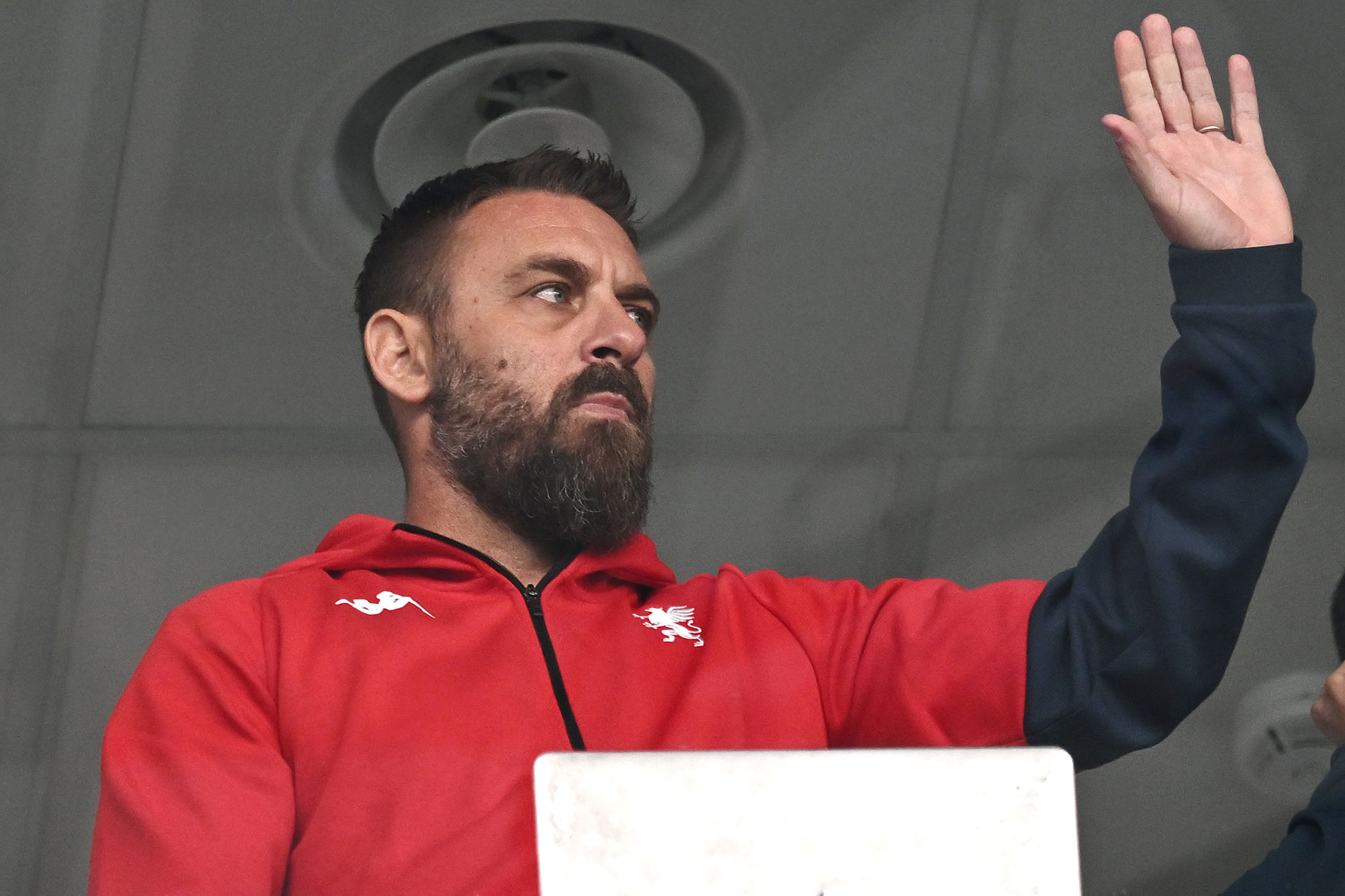 Speranze e problemi: l'inizio dell'era De Rossi contro la Fiorentina