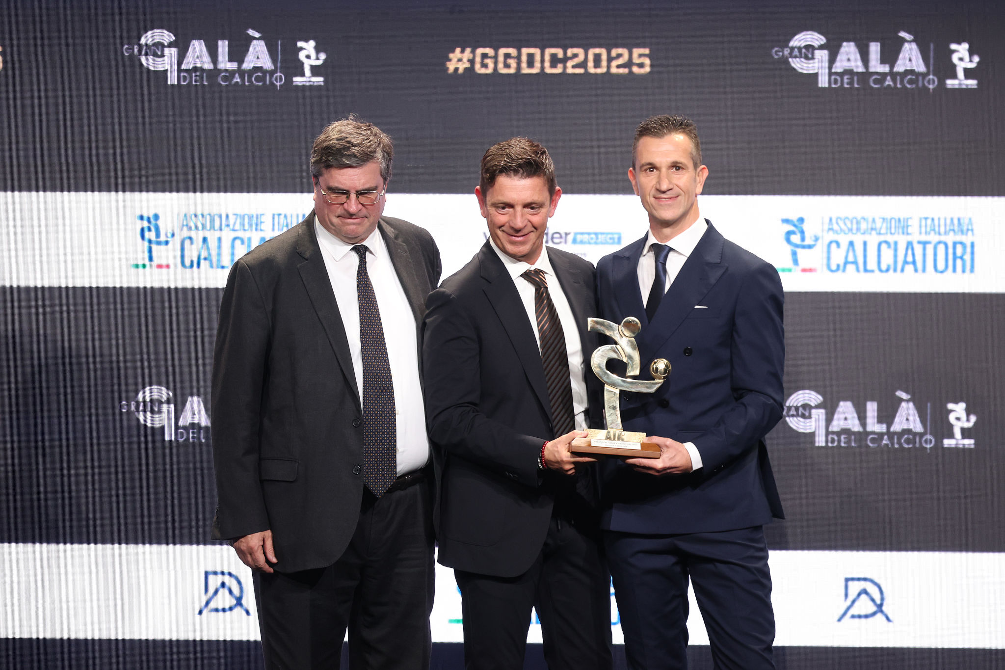 Sarà Daniele Doveri a dirigere Genoa-Inter: i precedenti sorridono al Grifone