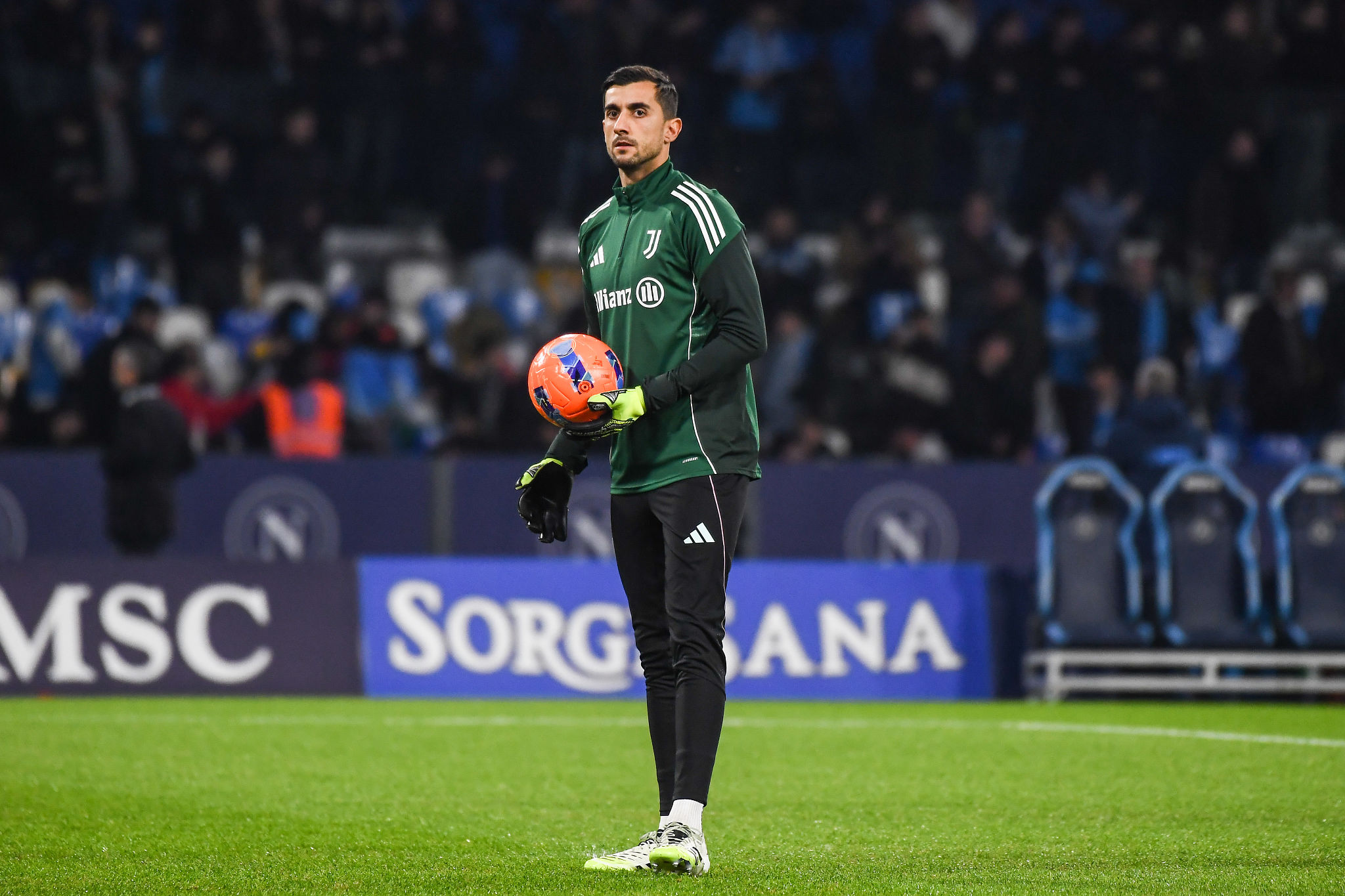 L’addio di Perin alla Juve può innescare un effetto domino: i bianconeri guardano in casa Lazio