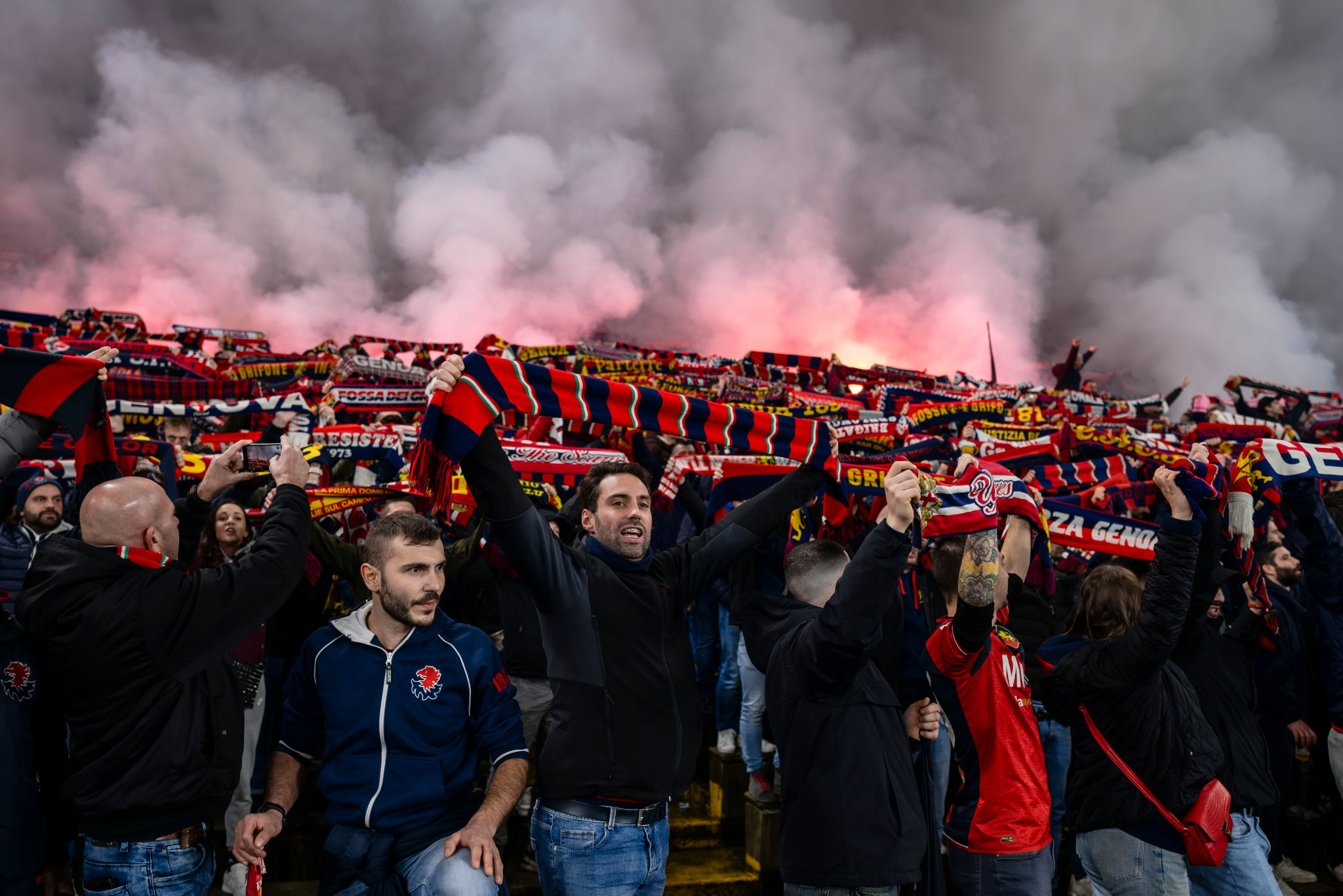 La Gradinata Nord si prende la scena: uno spettacolo di tifo e passione