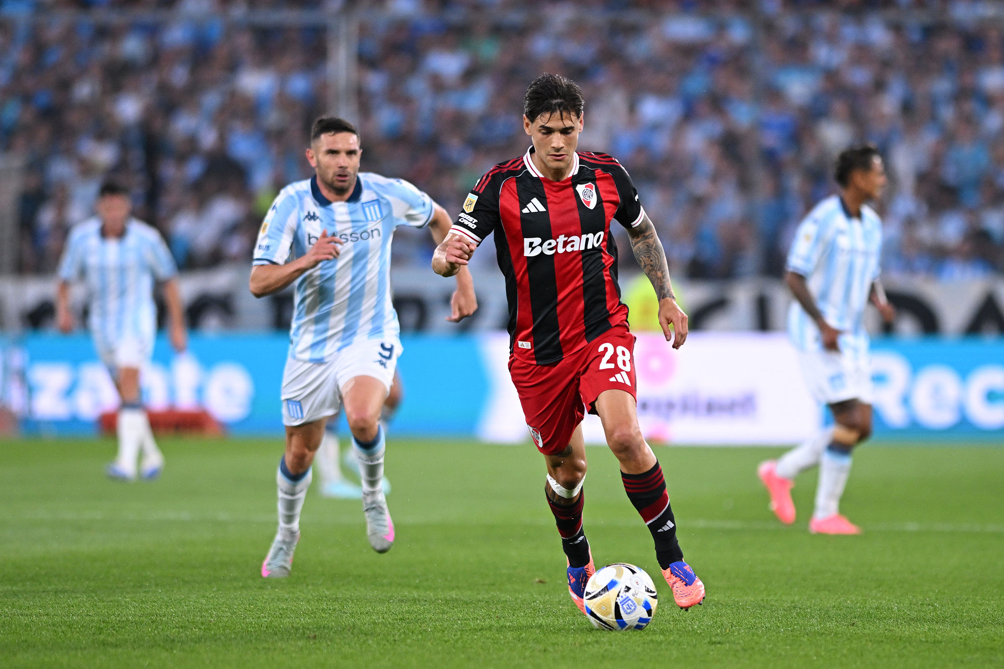 Martinez Quarta nel mirino del Genoa. Ma l’ostacolo è l’ingaggio