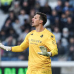 Siegrist verso il rientro: indosserà un guanto speciale