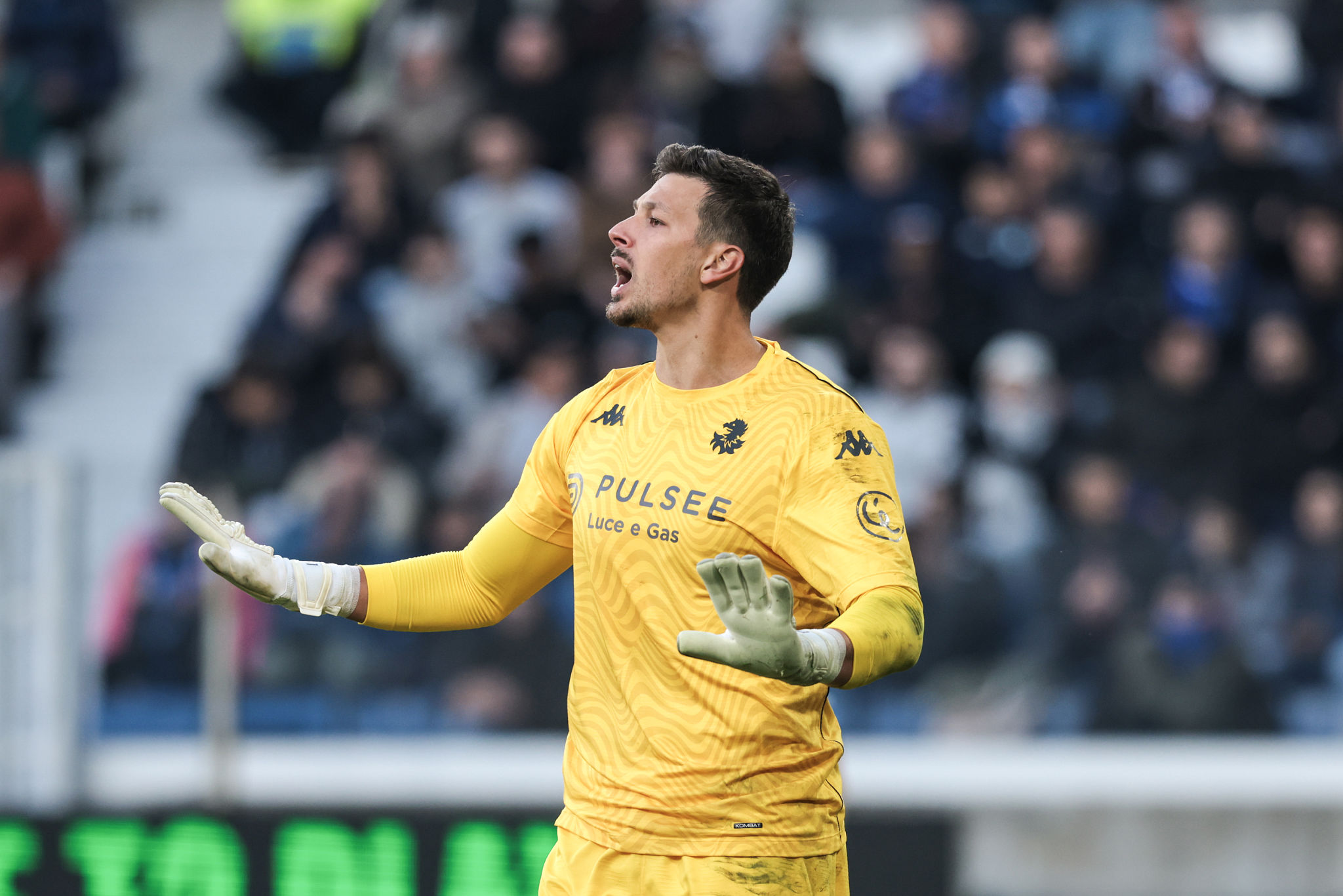 Siegrist verso il rientro: indosserà un guanto speciale