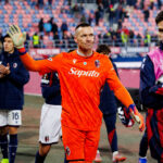 Tensione al Ferraris, espulso Skorupski in Genoa-Bologna: la ricostruzione dell'episodio