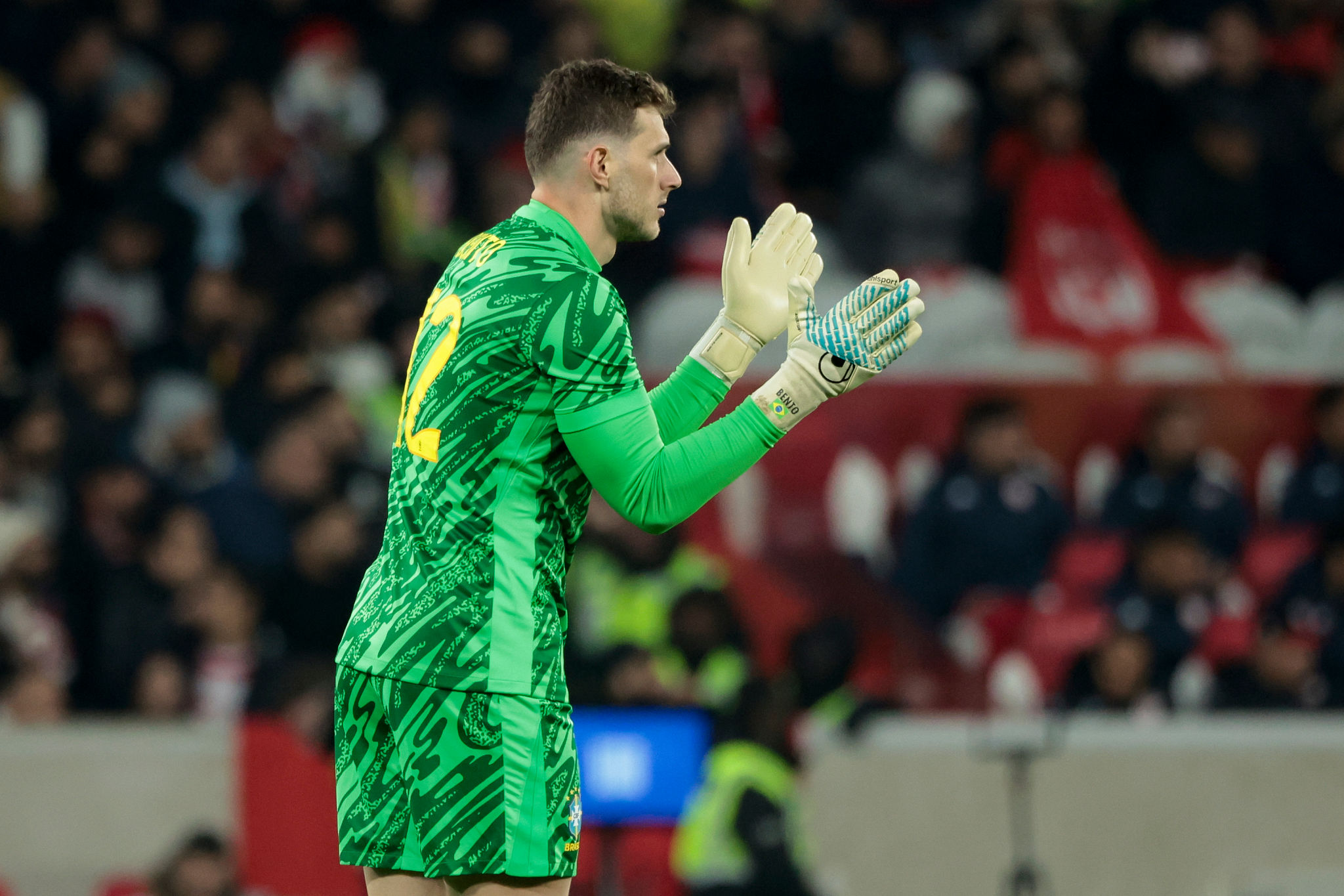 Bento vuole il Genoa: il portiere spinge per la Serie A nonostante l'offerta del West Ham