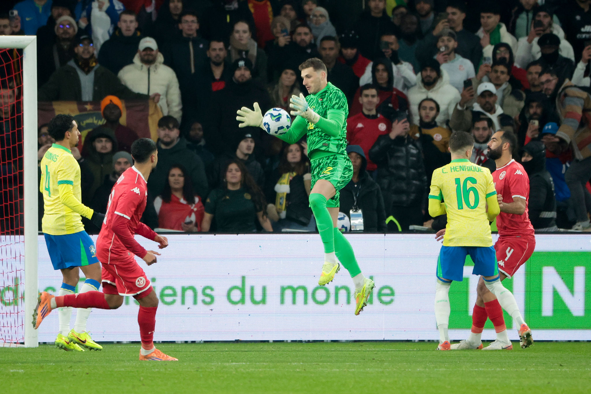 Il Genoa punta Bento: presentata un’offerta per il portiere dell’Al Nassr