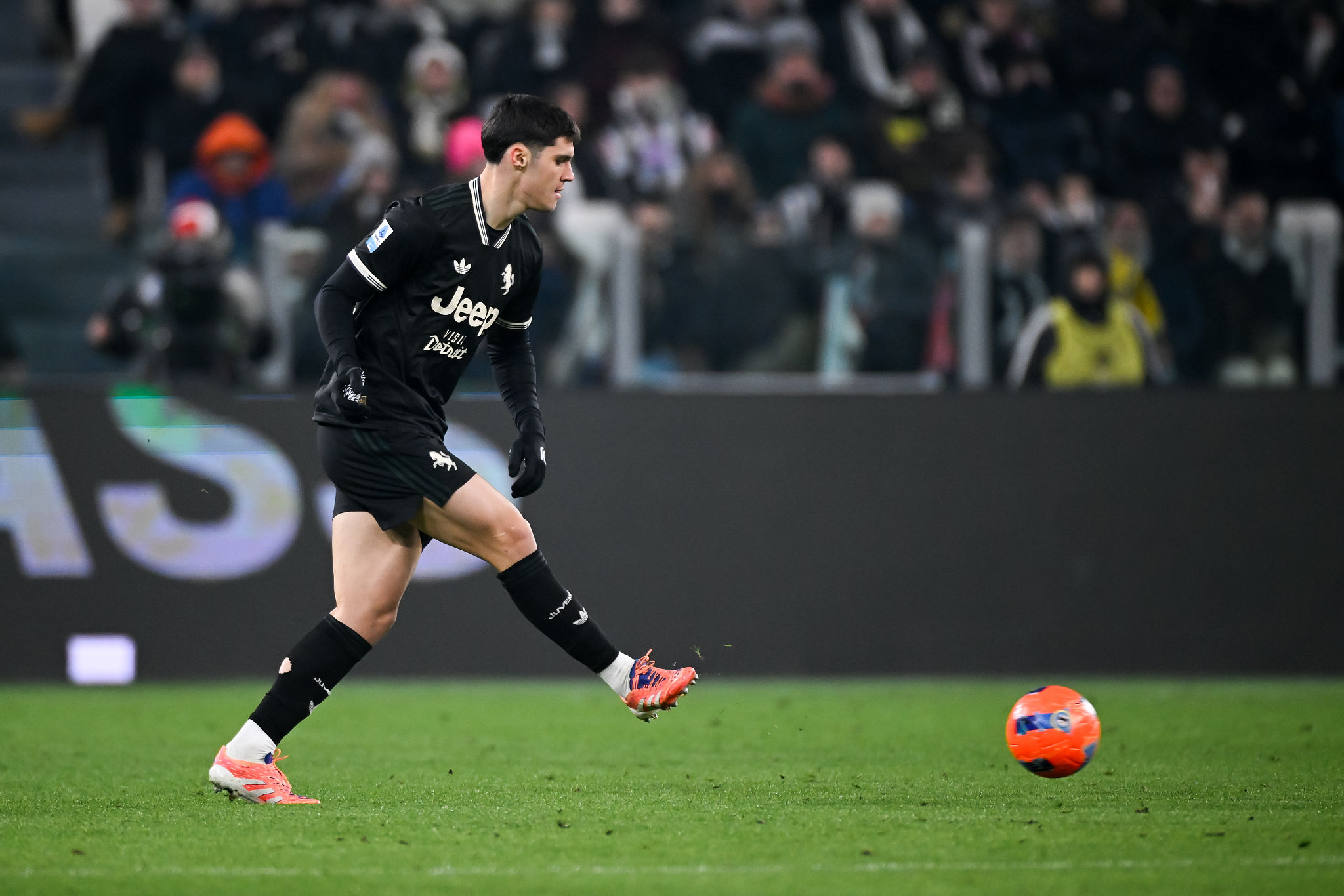 Il Genoa sfida il Verona per un talento della Juventus: presentata un’offerta per Adzic