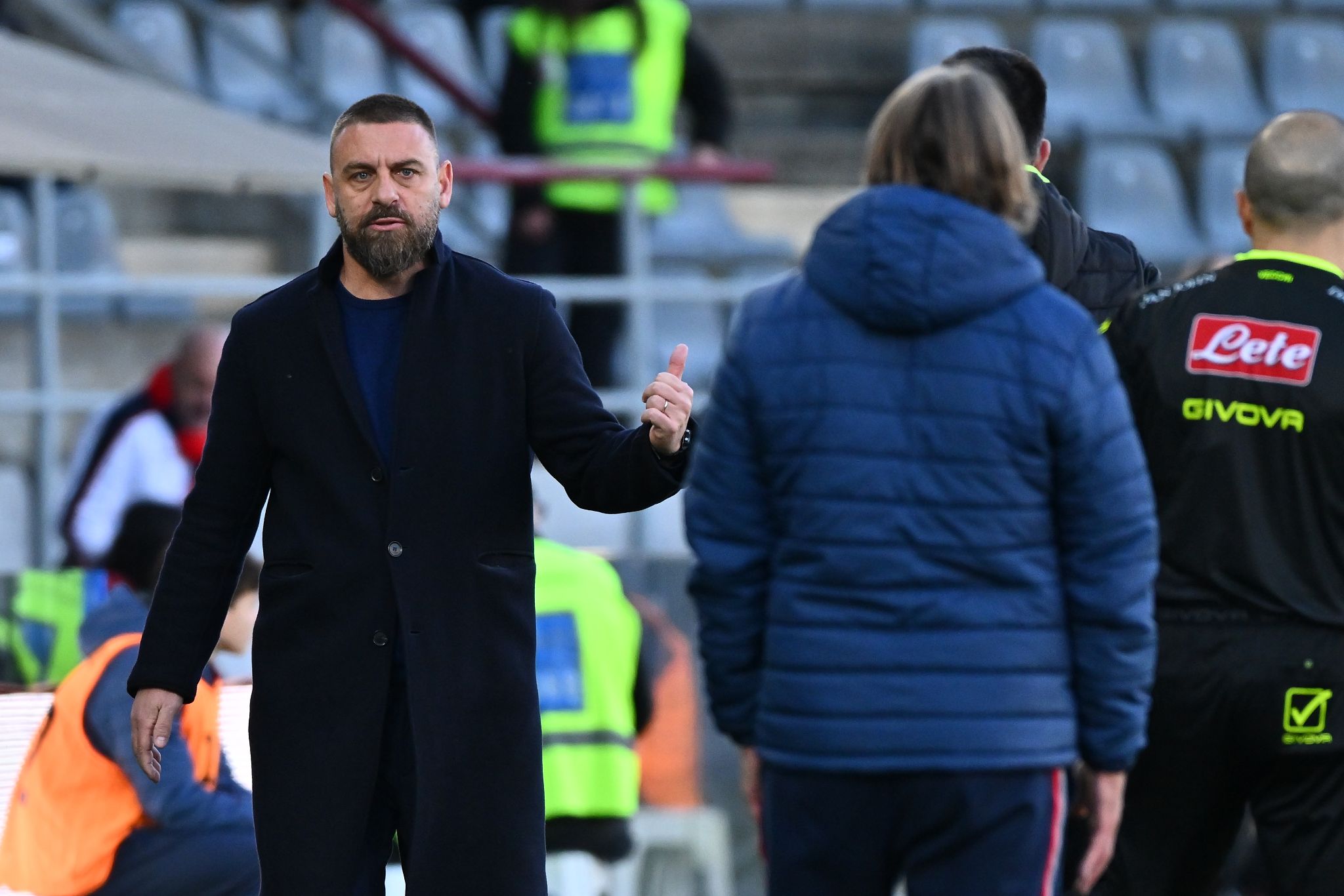 ✗ Genoa-Torino, la carica dei tifosi: partono i pullman per il Ferraris