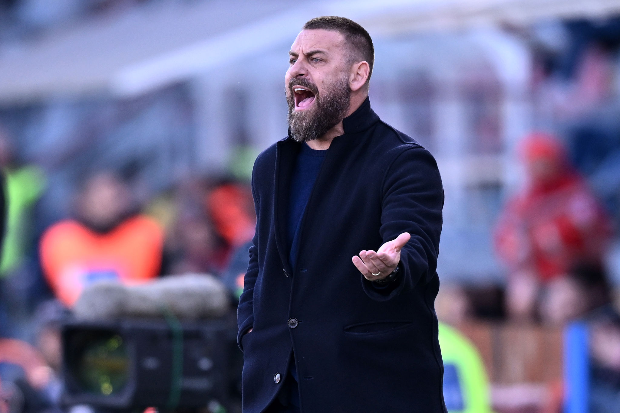 De Rossi traccia la rotta per il Genoa: "Contro l'Inter servirà la partita perfetta"