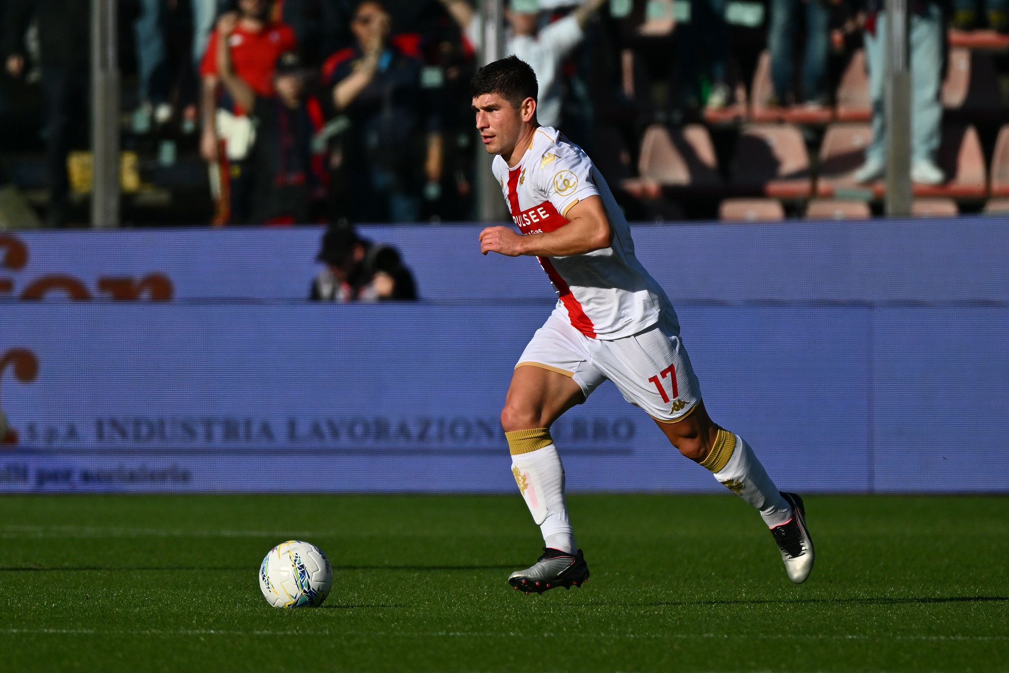 Abbraccio del Signorini: centinaia di tifosi caricano il Genoa per il Torino