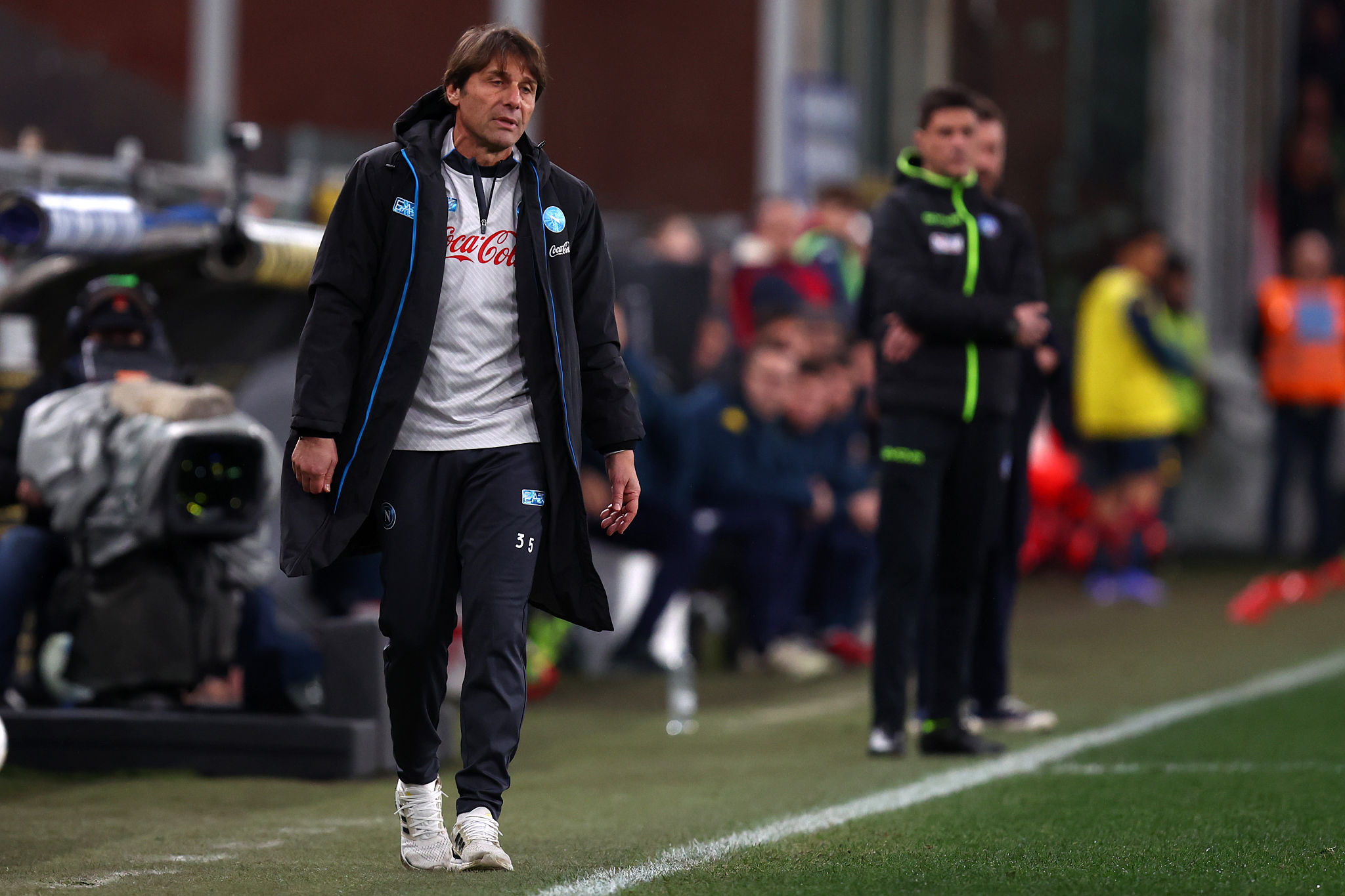 Conte scavalca il Genoa in dieci uomini: la mossa che ha cambiato la partita