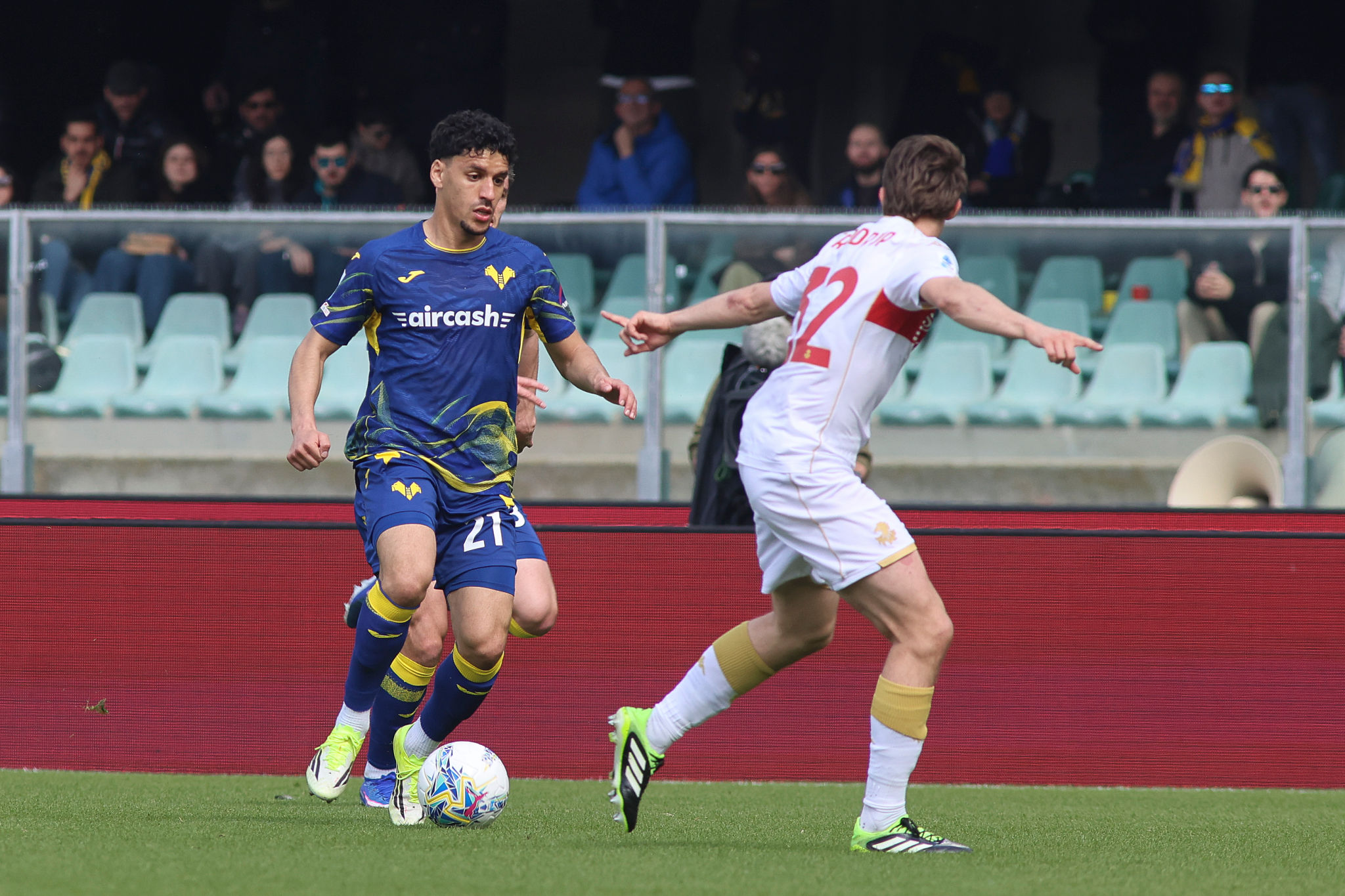 Asta per la Ghirotti, il Genoa mette in palio le maglie di Frendrup, Vasquez e Leali