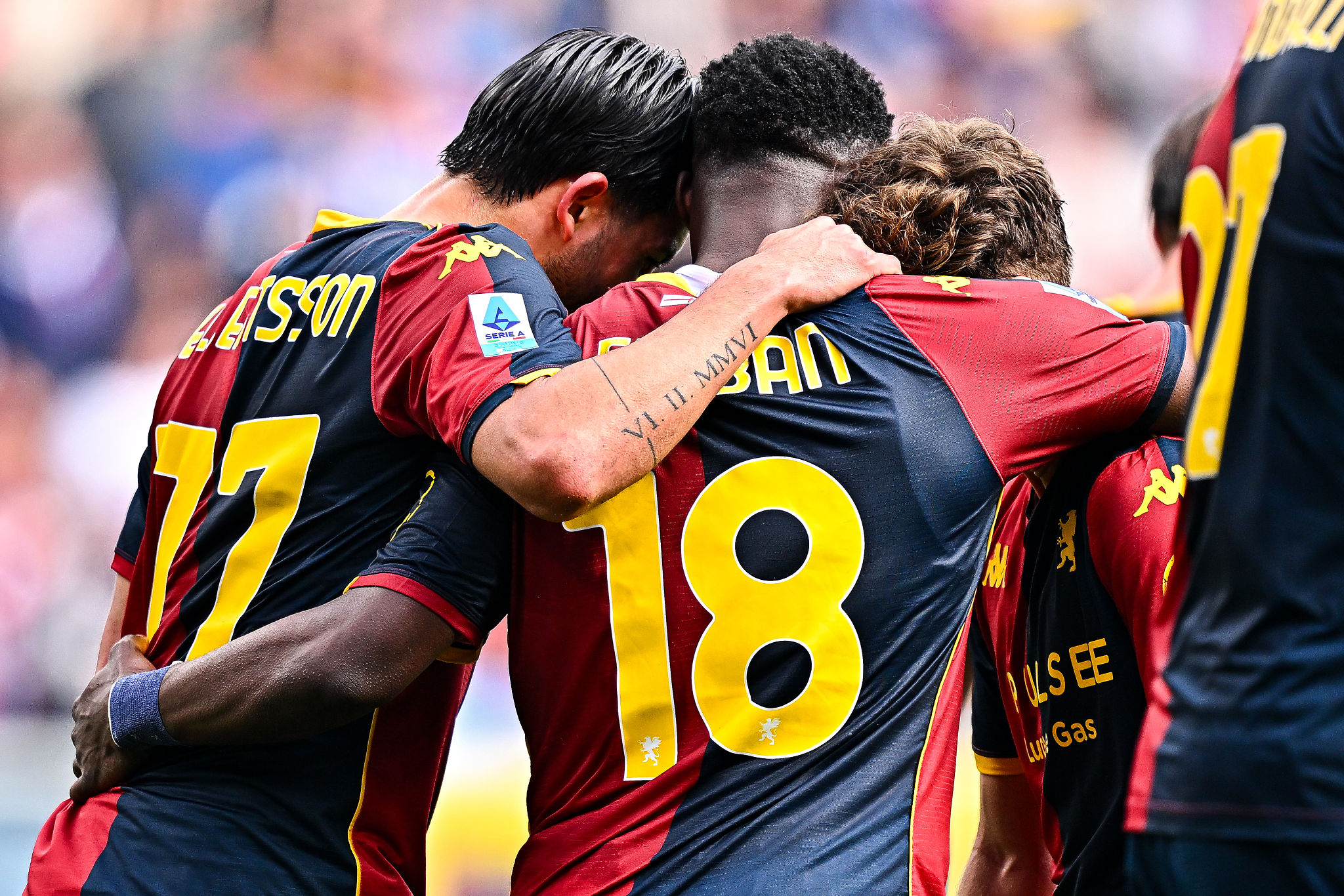 Doppia festa in casa Genoa: è il compleanno di Baldanzi ed Ekuban