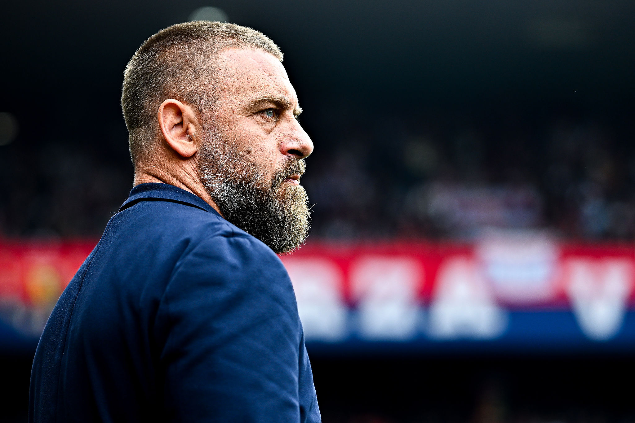 Floro Flores elogia De Rossi: “È un amico, una persona sincera. Gli auguro di restare in A con il Genoa”