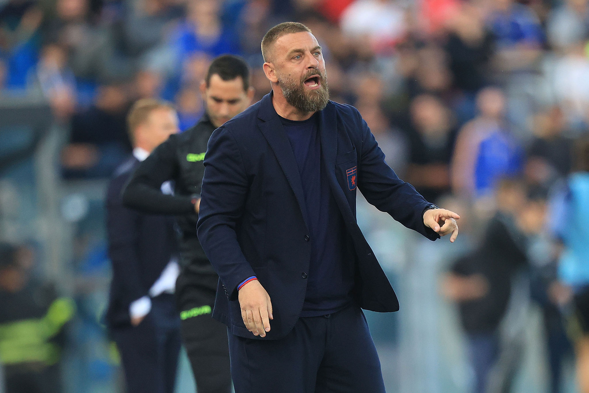 De Rossi plasma il Genoa: difesa a tre e un attacco al servizio della squadra
