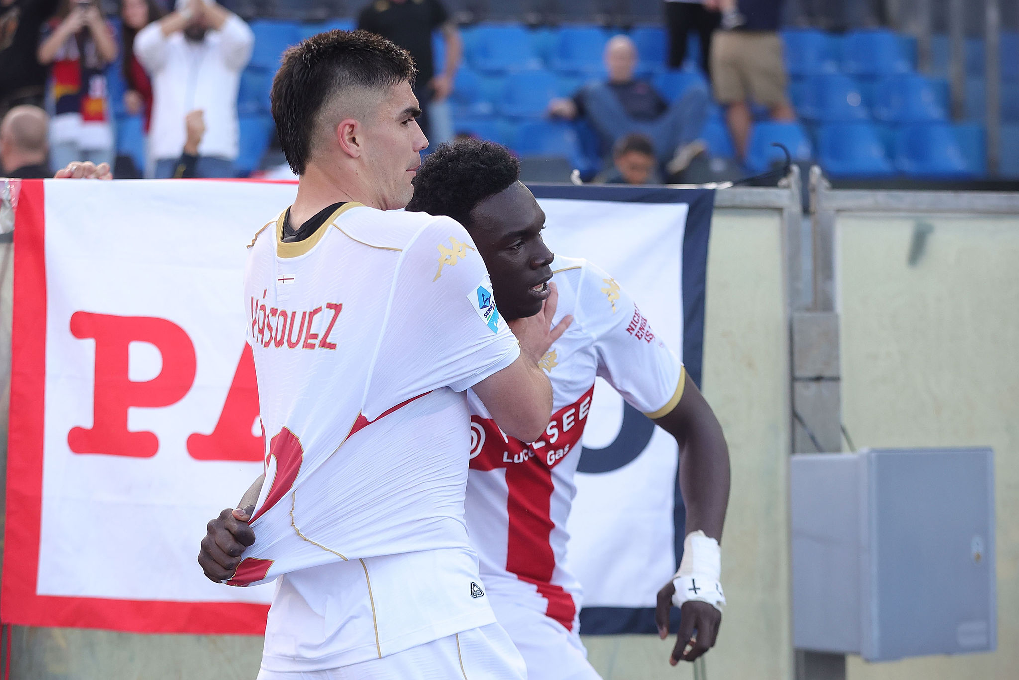 Ekhator, che crescita. Da tifoso in Nord a perno in campo con il Genoa