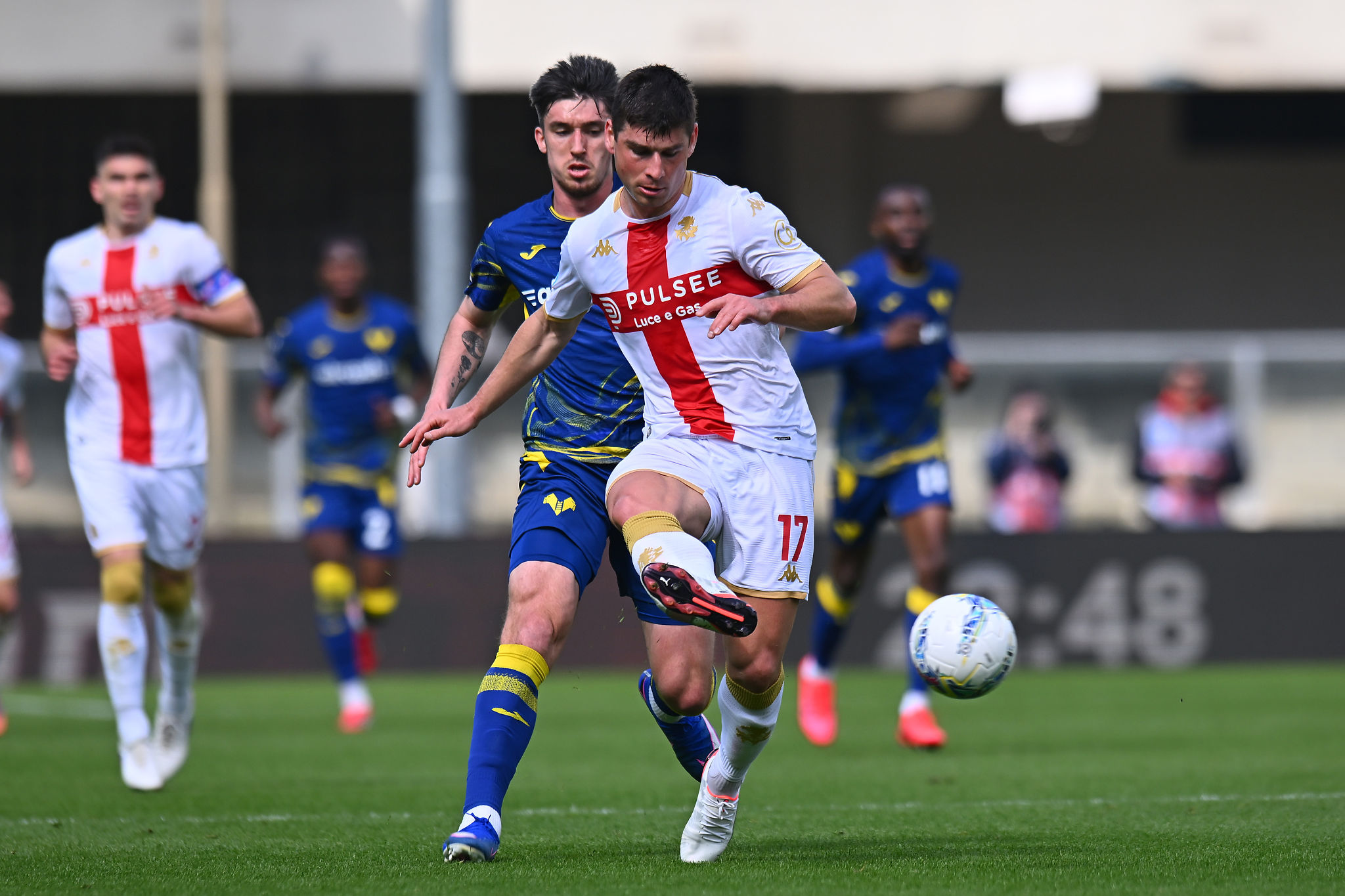 Malinovskyi in versione pianista e scattano dolci note per la moglie Roksana