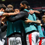 Genoa-Milan: lancio di fumogeni e partita momentaneamente sospesa dopo il rigore di Nkunku