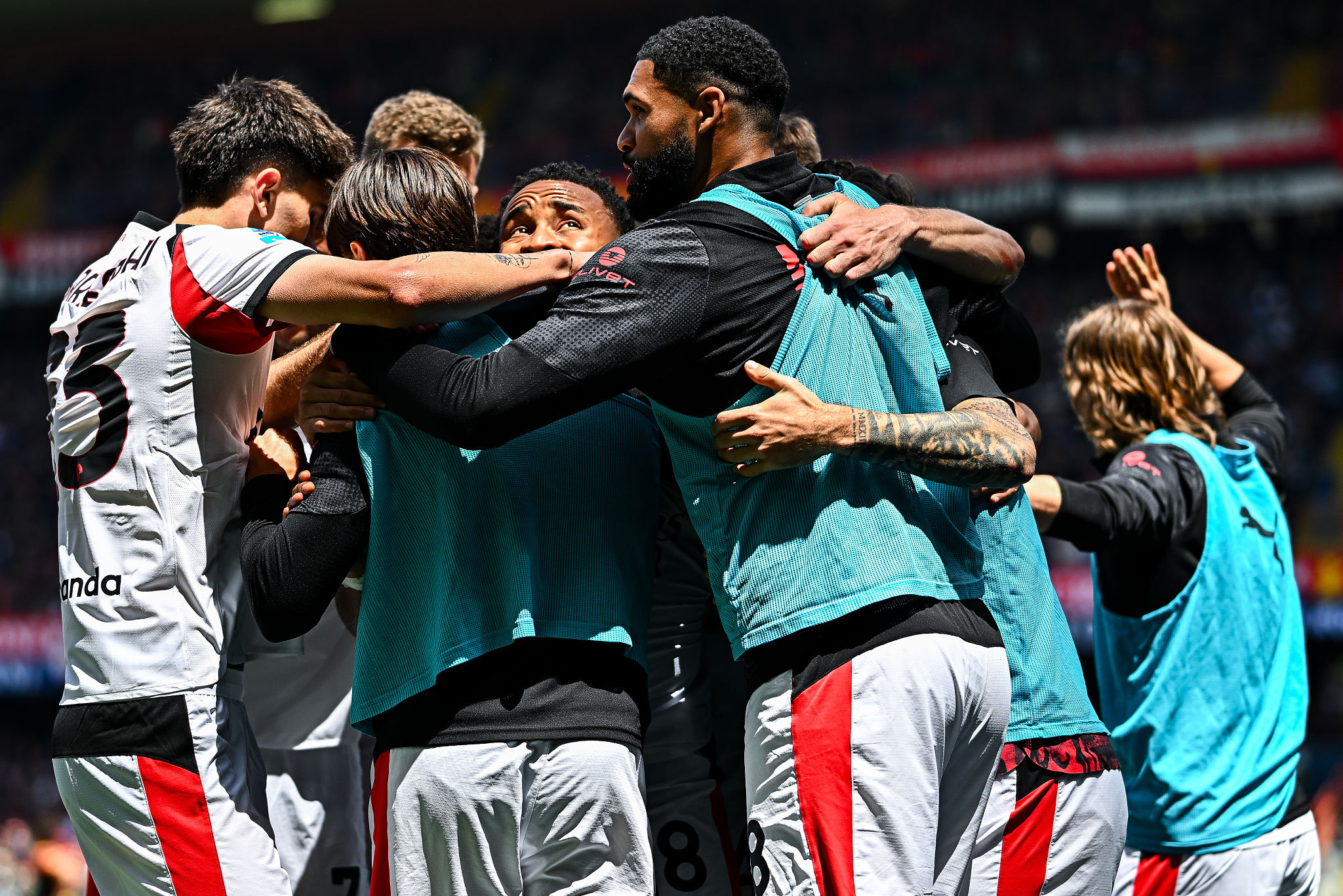 Genoa-Milan: lancio di fumogeni e partita momentaneamente sospesa dopo il rigore di Nkunku