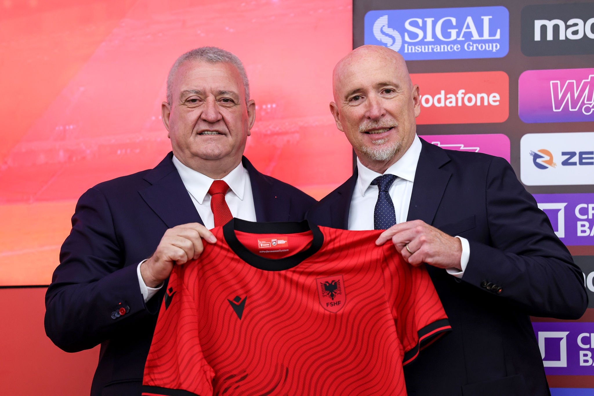 Rolando Maran riparte dall'Albania: l'ex tecnico del Genoa è il nuovo ct