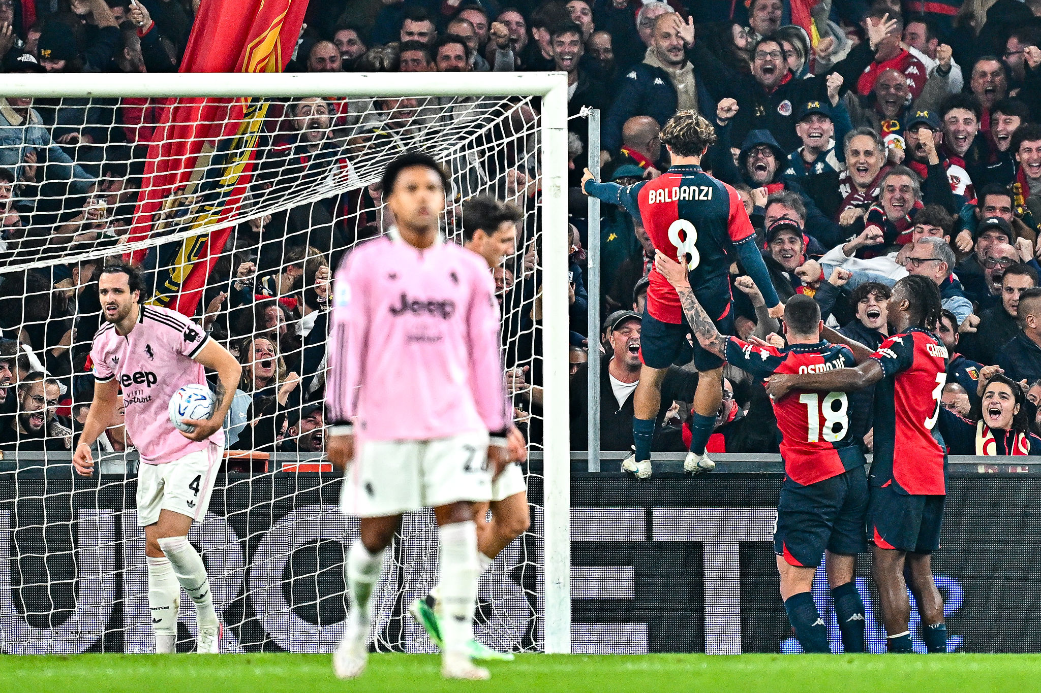 Genoa, Ehizibue e Baldanzi affondano la Juve: vittoria per 2-0