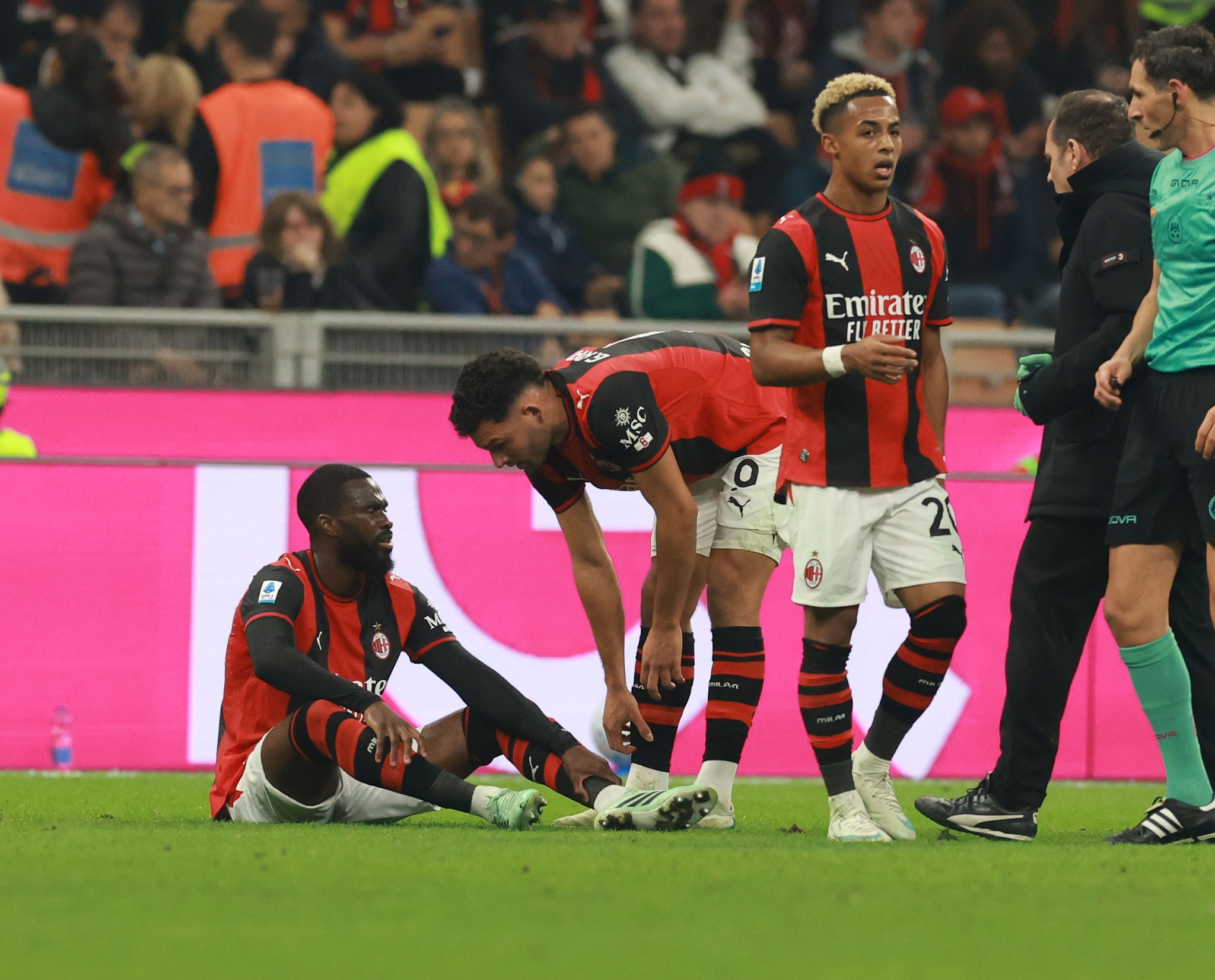 Milan, tegola Tomori: il difensore salterà la sfida con il Genoa